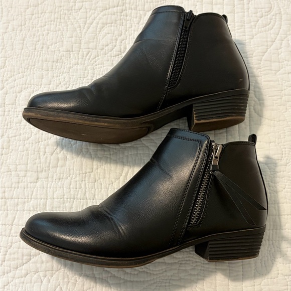 🍊Black Vegan Leather Ankle Boots Size 8🍊 - Picture 3 of 8